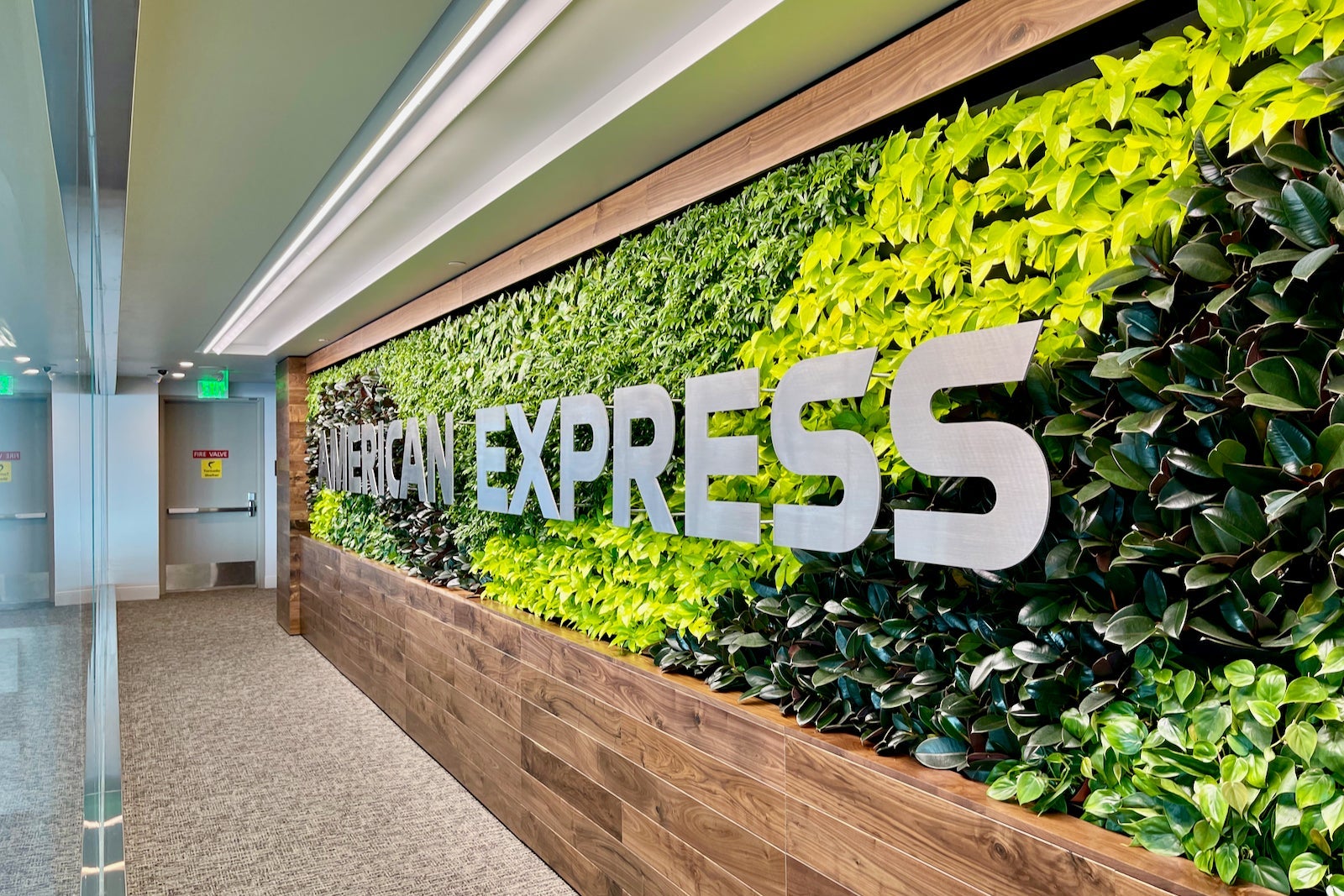 American Express Amex Centurion Lounge Denver Zach Griff - 47
