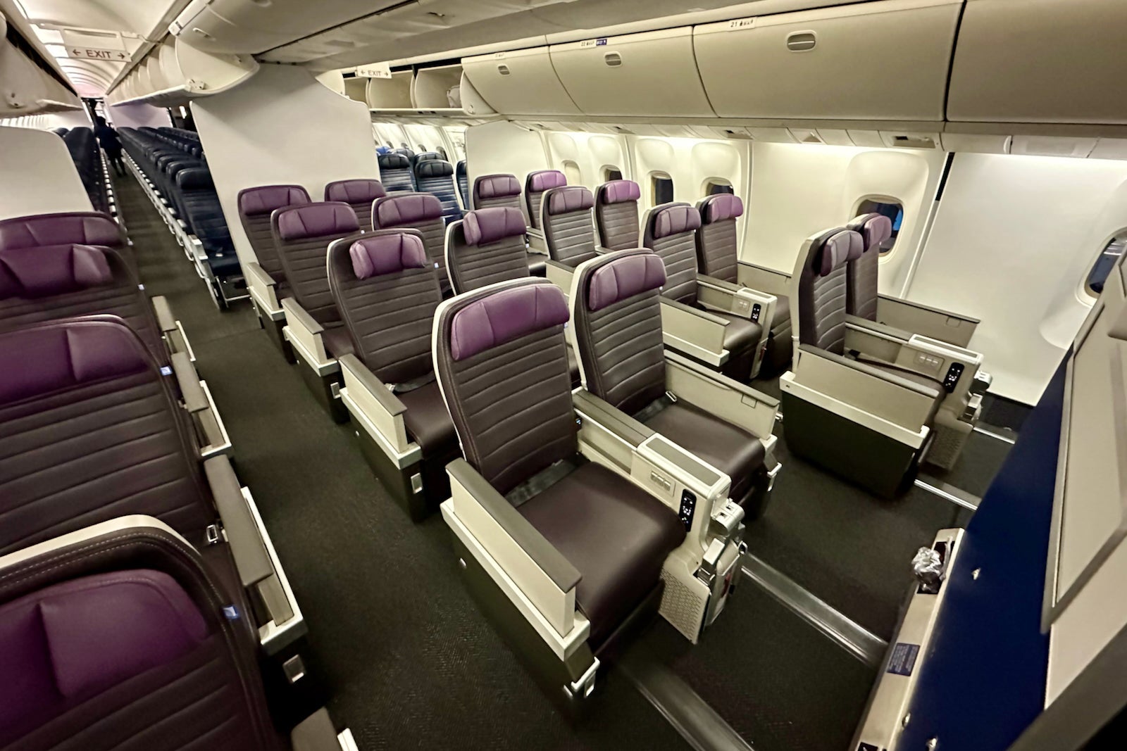 United Boeing 767-300 Premium Plus Polaris 76Q