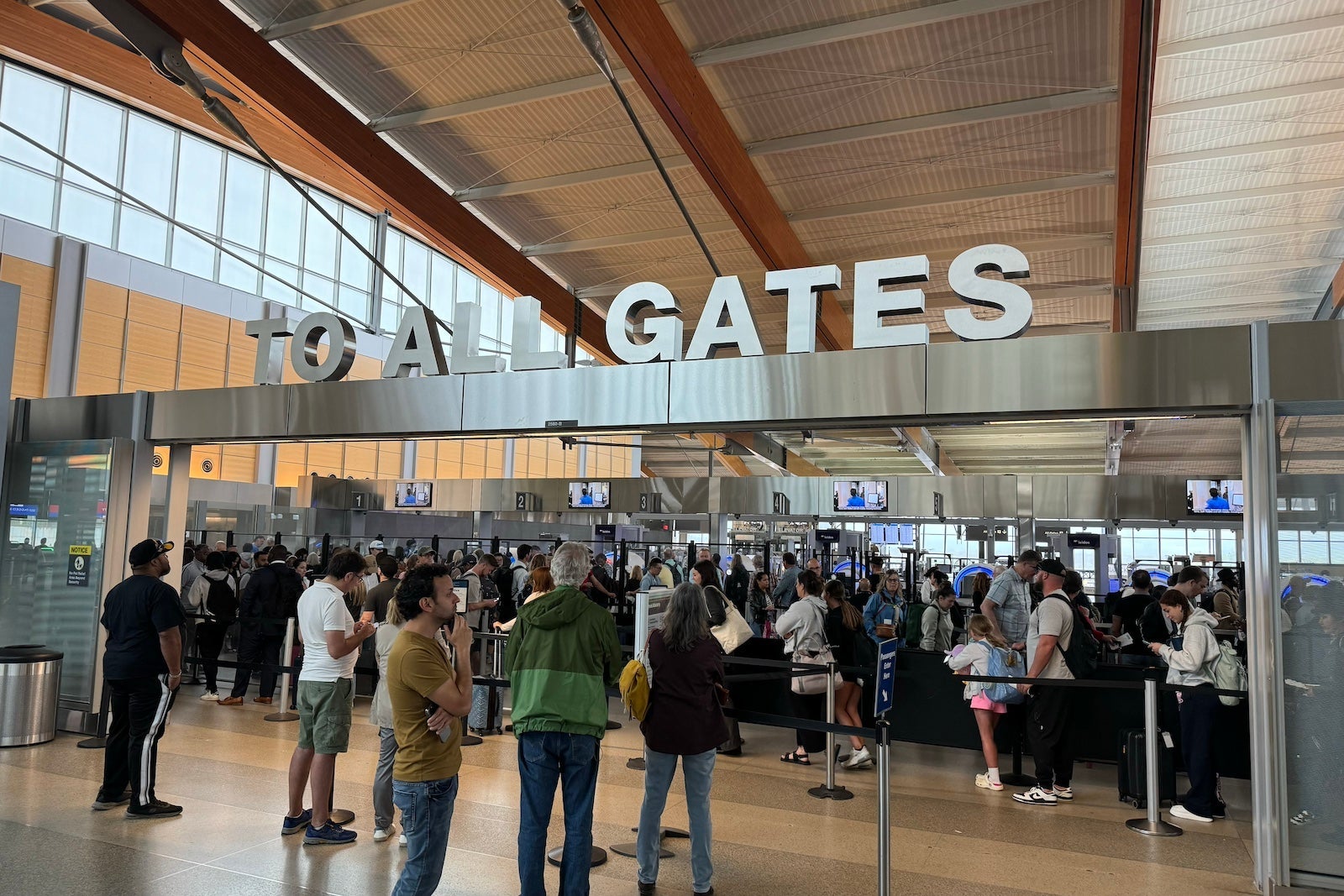 crowded tsa rdu