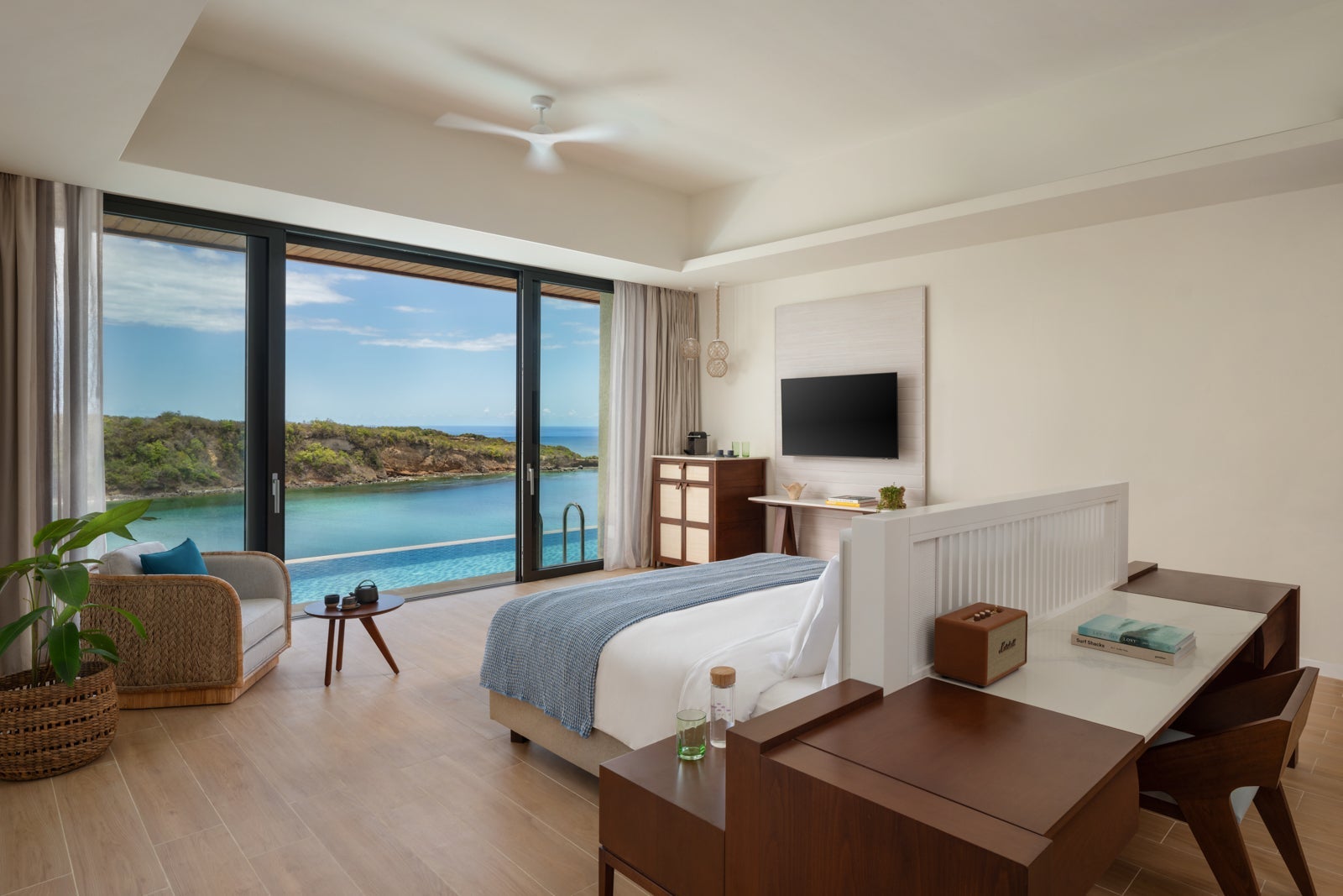 JOHN ATHIMARITIS/SIX SENSES