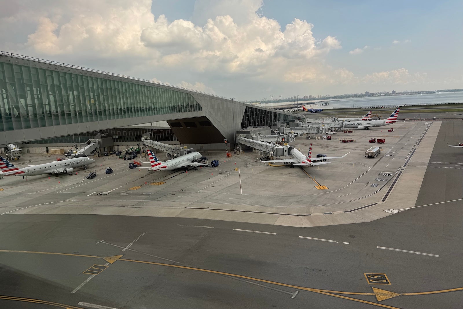 laguardia terminal b